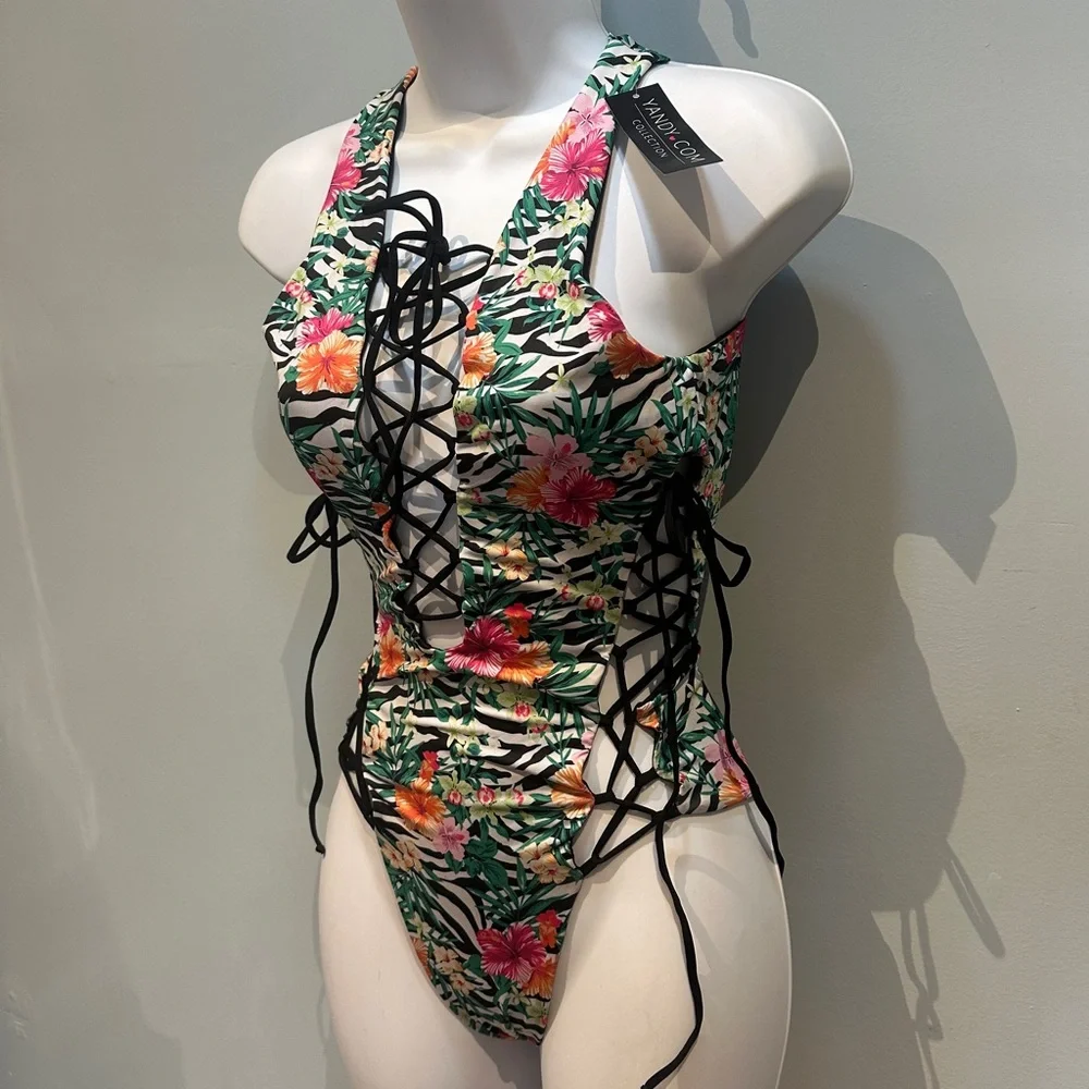 Yandy Zebra Floral Tropical Print Onepiece Swimsuit Medium New with Tags